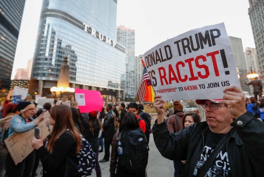Aksi unjuk rasa di seantero AS tolak Donald Trump jadi presiden