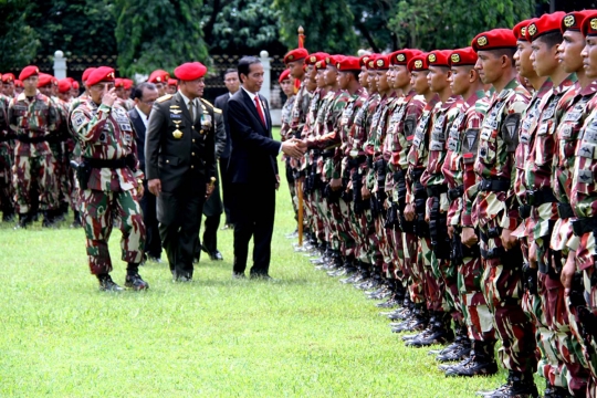 Keakraban Jokowi bersama prajurit Kopassus