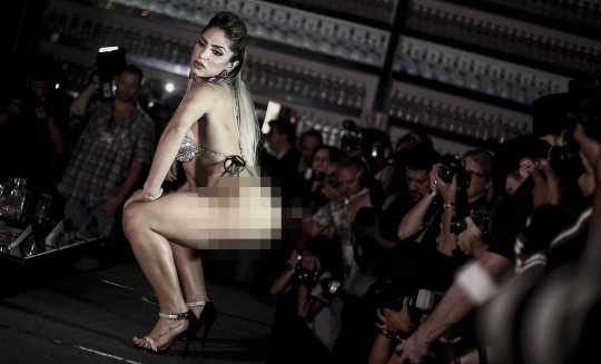 Aksi kontestan berbokong seksi di pemilihan Miss Bumbum Brasil 2016