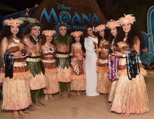 Penari hula-hula meriahkan pemutaran perdana film Moana