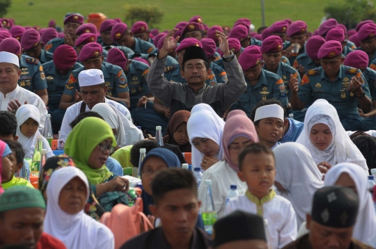 Doa bersama warga, TNI dan Polri memohon keselamatan bangsa di Monas