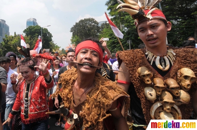 Foto Kemeriahan Parade Bhineka  Tunggal  Ika  di Medan 