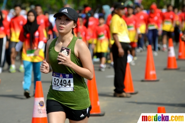 Foto : 25 Ribu pelari ramaikan Bank Jateng Borobudur 