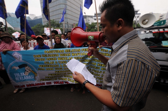 Tolak reklamasi Teluk Jakarta, massa geruduk Kedubes Belanda