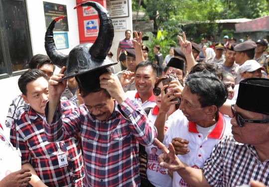 Gaya Djarot tampil 