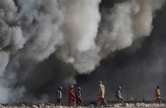 Sumur minyak di Mosul kembali dibakar ISIS