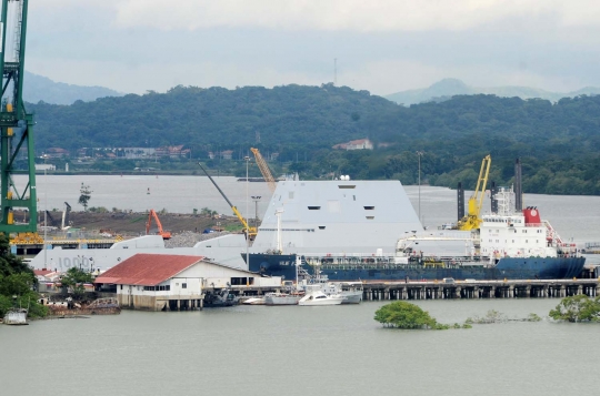 Ini kapal penghancur tercanggih AS yang rusak di Teluk Panama