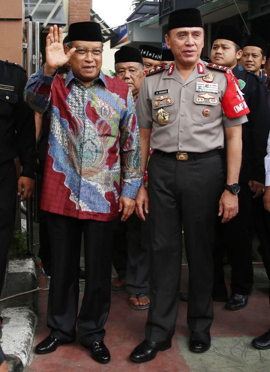 Berkunjung ke PBNU, Kapolri Tito disambut atraksi pencak silat