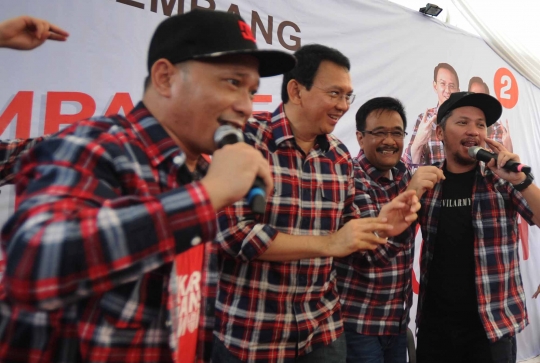 Aksi Ahok-Djarot nge-rap bareng Iwa K dan Gading Marten