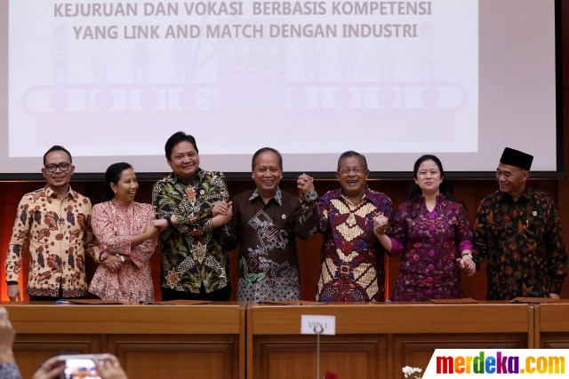 Foto : Lima menteri sepakat kerjasama industri dan SMK 