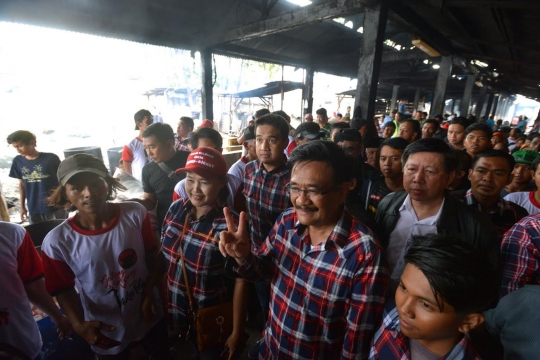 Blusukan Djarot ke sentra perajin tempe di Kalideres