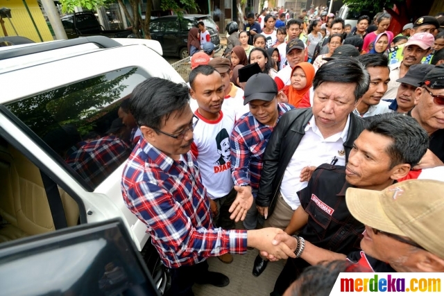  Foto Blusukan Djarot ke sentra perajin tempe di 