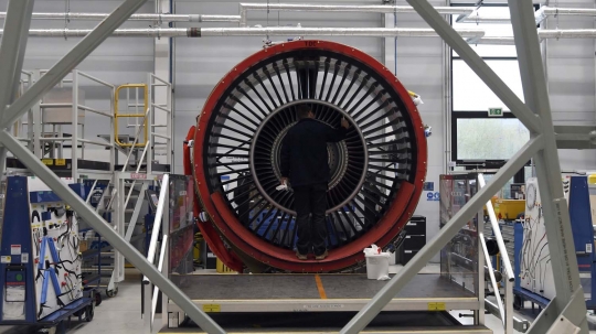 Mengunjungi pabrik mesin pesawat Airbus A350