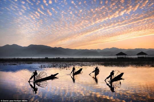 Pakai kaki, uniknya teknik mendayung perahu Suku Intha Myanmar