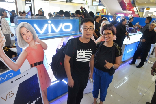 Hari pertama penjualan, Vivo V5 diserbu antusiasme konsumen