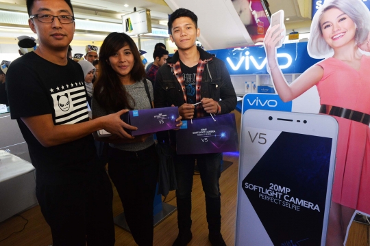 Hari pertama penjualan, Vivo V5 diserbu antusiasme konsumen