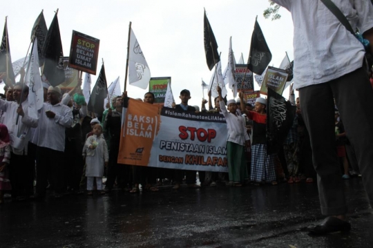 Melihat suasana aksi damai 2 Desember di Malang