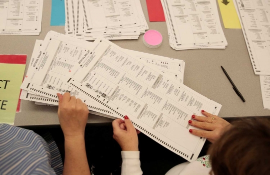 Negara bagian Amerika Serikat hitung ulang surat suara Pilpres