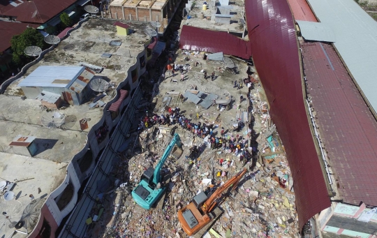 Pandangan udara lokasi terdampak gempa di Pidie Jaya