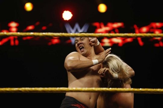 Aksi pegulat asal China di atas ring WWE NXT