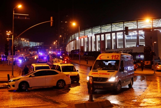 Suasana mencekam stadion di Istanbul usai dihantam dua ledakan