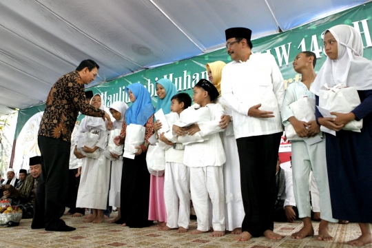 Ahok-Djarot hadiri Maulid Nabi SAW di Masjid Al Huda