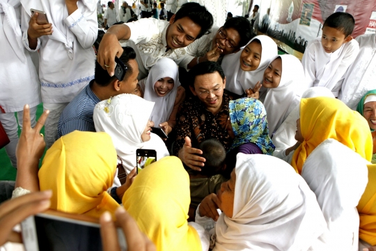 Ahok-Djarot hadiri Maulid Nabi SAW di Masjid Al Huda