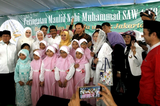 Ahok-Djarot hadiri Maulid Nabi SAW di Masjid Al Huda