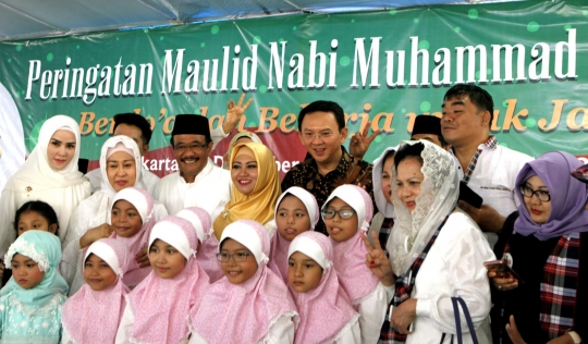 Ahok-Djarot hadiri Maulid Nabi SAW di Masjid Al Huda
