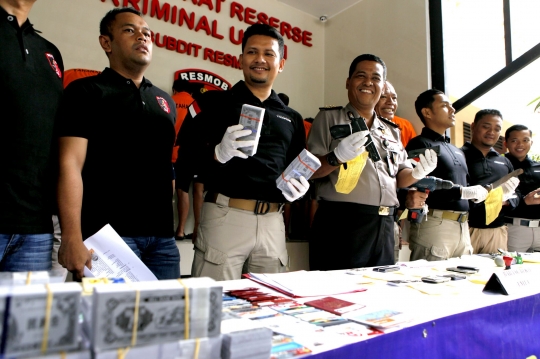 Resmob Polda Metro Jaya amankan 12 tersangka kasus kriminal