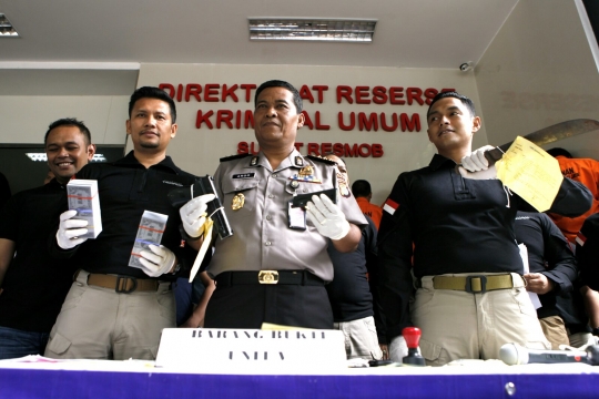Resmob Polda Metro Jaya amankan 12 tersangka kasus kriminal