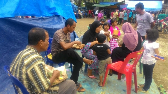 Kesederhanaan warga Pidie Jaya rayakan Maulid Nabi di pengungsian