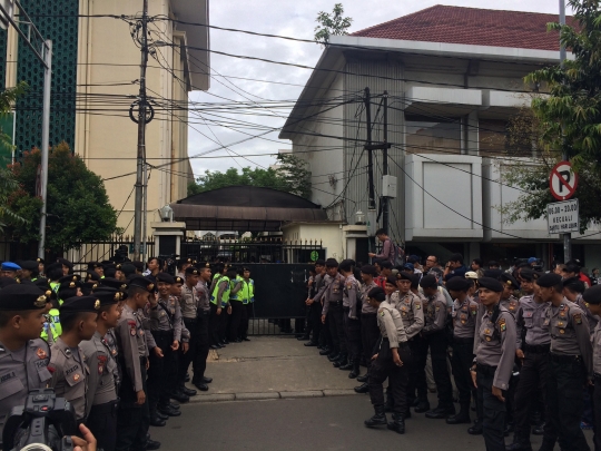 Ribuan polisi jaga ketat sidang Ahok