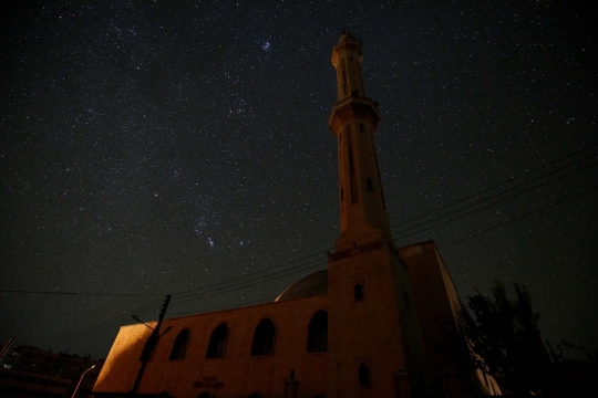 Gemerlap bintang terangi kegelapan daerah konflik Suriah