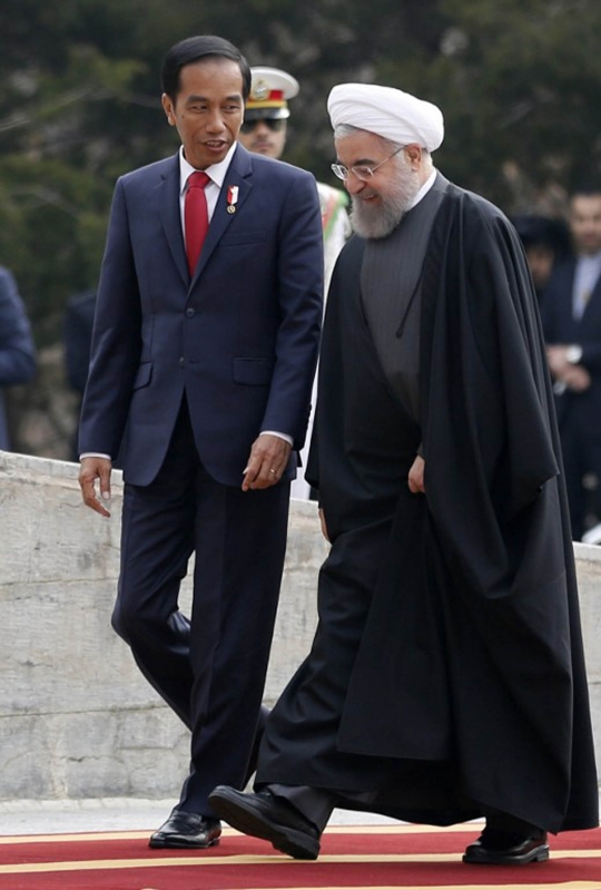 Hassan Rouhani sambut hangat kedatangan Jokowi di Iran