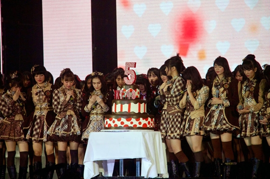 Serunya konser Anniversary ke 5 JKT48