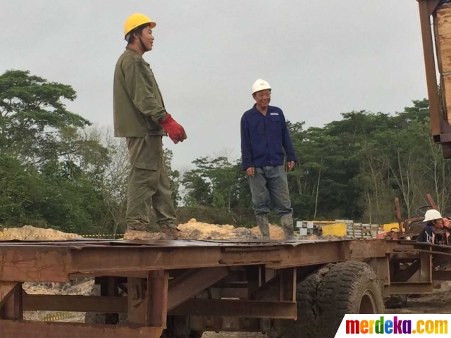 Foto : Menguak aktivitas pekerja China ilegal di PLTU 