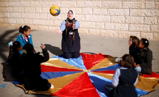 Kisah Hiba Al-Sharfa, penderita down syndrome jadi guru di Palestina