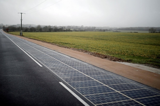 Canggihnya Prancis buat jalan raya berpanel surya pertama di dunia