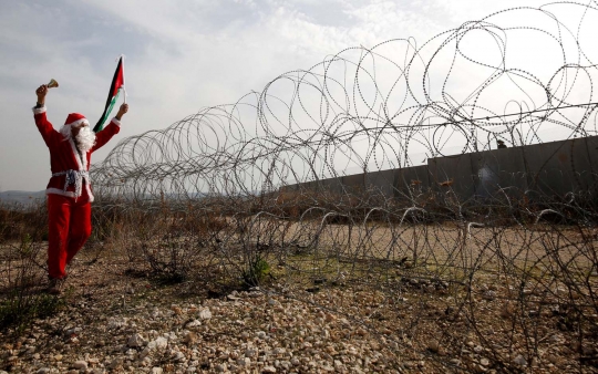 Sinterklas tolak keras pembangunan tembok Israel di tanah Palestina