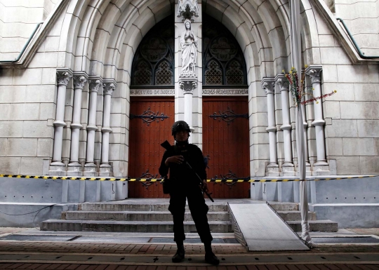 Pengamanan ketat Gereja Katedral jelang perayaan Natal