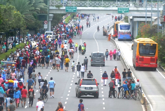 Car Free Day ditiadakan, warga tetap olahraga di Sudirman-Thamrin