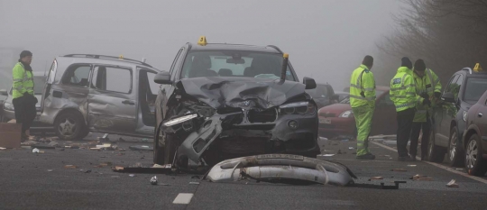 Puluhan mobil di London tabrakan gara-gara kabut tebal