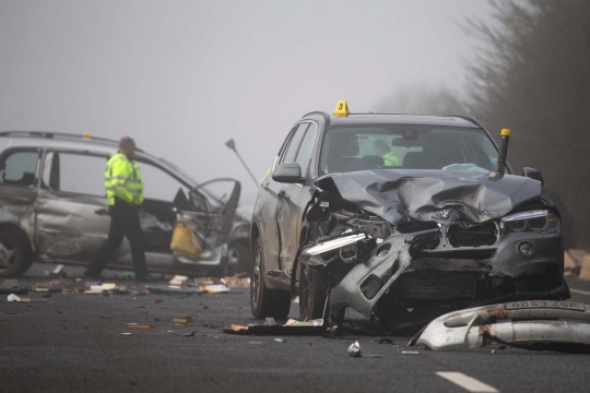 Puluhan mobil di London tabrakan gara-gara kabut tebal