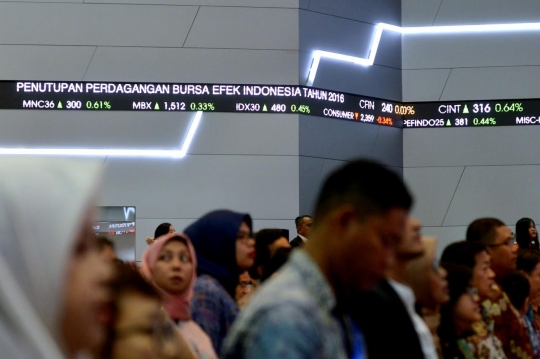 Penutupan perdagangan bursa saham 2016 ditandai tabuhan genderang