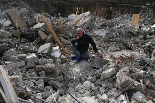 Meratapi warga Palestina rumahnya dibuldoser Israel