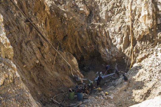 Menelusuri tambang batu rubi terbaik di Myanmar