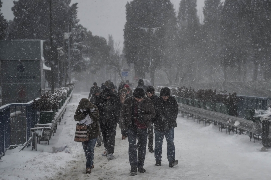 Badai salju hebat lumpuhkan Turki
