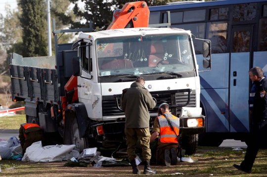Ini truk maut penabrak kerumunan tentara Israel di Yerusalem