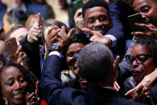 Tangis Barack Obama saat sampaikan pidato perpisahan